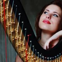 Shows / Artist Harpist Valeria in London England